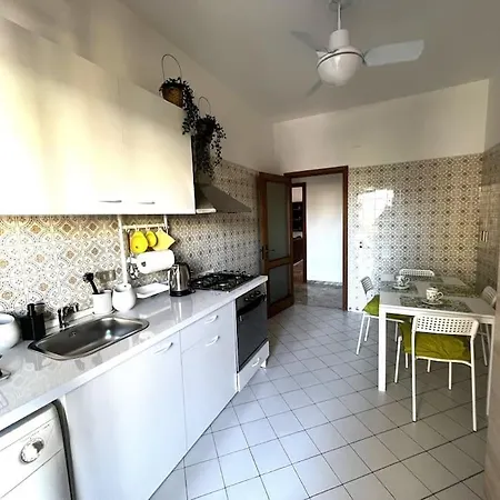 Lucky House Apartment *